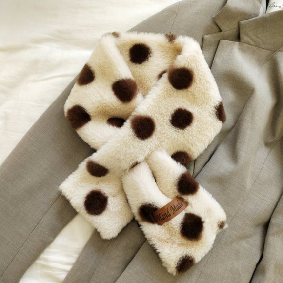 LAST ONE 💖Polka Dot Chic Faux Fur Scarf - Picture 6 of 8